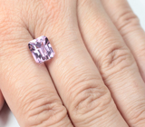 Кунцит высокой чистоты 5,76 карата 