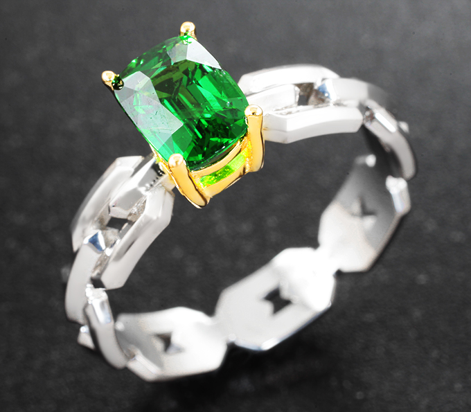 Кольцо из серебра и золота c ярким «неоновым» цаворитом 1,15 карата
