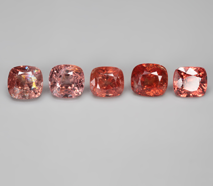 Набор из 5 шпинелей 5,4 карата