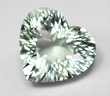 Чистейший крупный зеленый аметист лазерной огранки 22,96 карата 