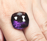 Чистейший крупный уругвайский аметист авторской огранки 25,36 карата 