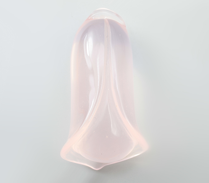 Крупный! Резной розовый кварц 109,4 карата