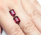 Крупная пара чистейших умбалитов гранатов 6,78 карата