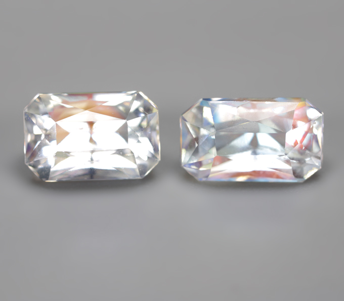 Пара ограненных лунных камней 2,63 карата