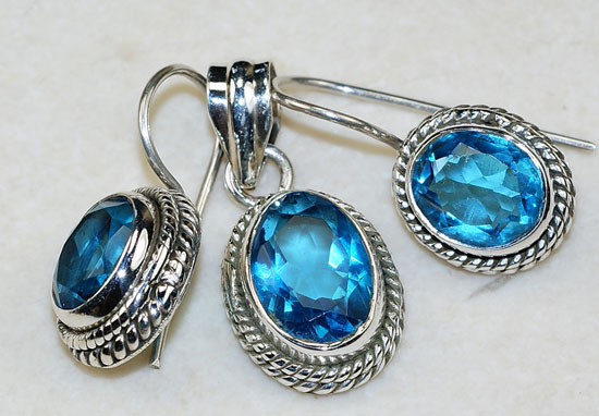 Комплект с пронзительно-синим кварцем