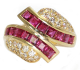 Кольцо с пурпурными сапфирами и бриллиантами Золото