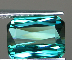 Великолепный «неоновый» турмалин 3,14 карата