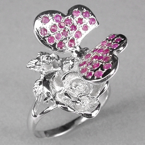 Кольцо-скульптура «Бабочка» с рубинами