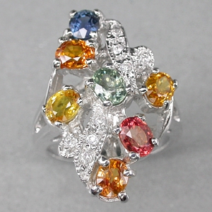 Праздничное кольцо с цветными сапфирами