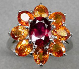 Кольцо-цветок с рубином и золотистыми сапфирами Серебро 925