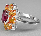 Кольцо-цветок с рубином и золотистыми сапфирами Серебро 925