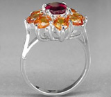 Кольцо-цветок с рубином и золотистыми сапфирами Серебро 925