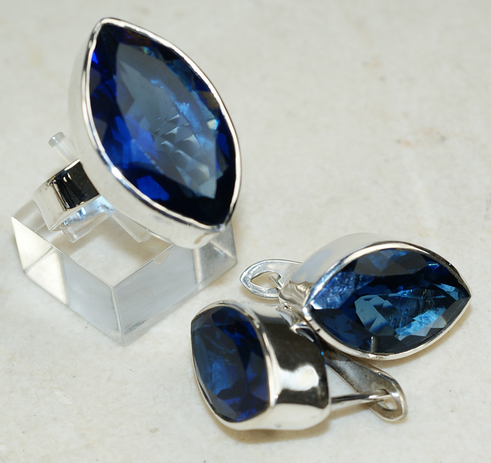Комплект с насыщенно-синим кварцем