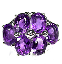 Кольцо с яркими насыщенными аметистами