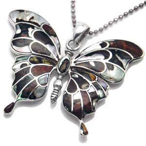 Кулон «Butterfly» с перламутром и тигровыми раковинами