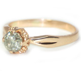 Элегантное кольцо с бриллиантом Золото