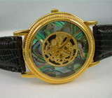 Оригинальные часы с циферблатом, инкрустированным абалоном 