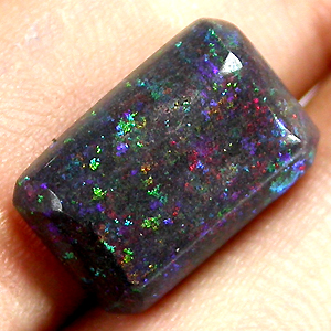 Многоцветный опал 6,33 карат