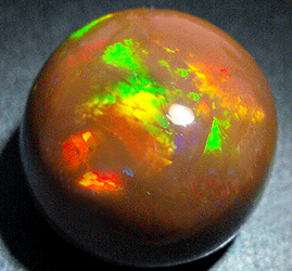 Крупный "шоколадный" опал 16,64 карат