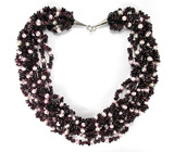 Изящное колье с жемчугом и родолитами гранатами Не указан