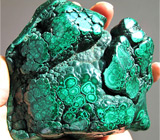 Роскошный самородок малахита