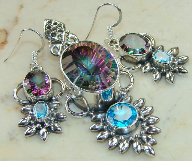 Комплект с мистик-топазами