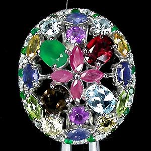 Роскошное кольцо с самоцветами