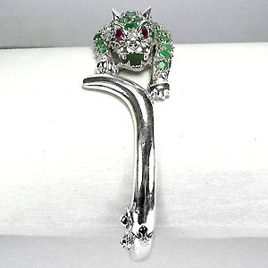 Элегантный браслет "Тигр" с изумрудами