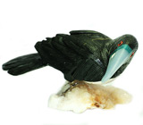 Скульптура "Тукан" из массива долерита и агата