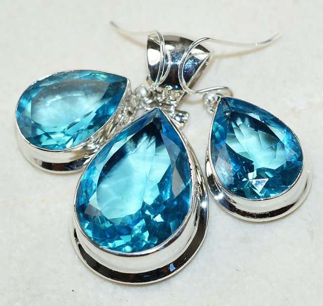 Комплект с пронзительно-голубым кварцем
