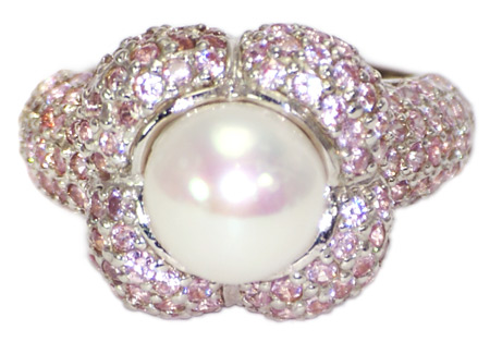 Великолепное кольцо с жемчугом