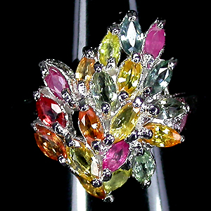 Замечательное кольцо с сапфирами