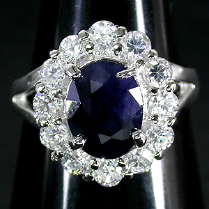 Кольцо с крупным синим сапфиром