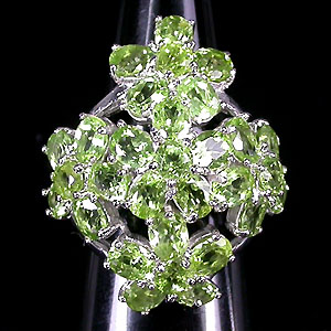 Красивейшее кольцо с перидотами