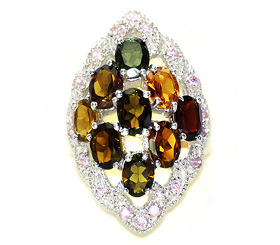 Замечательное кольцо с турмалинами