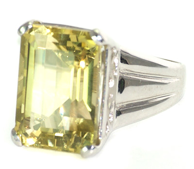 Стильное кольцо с цитрином