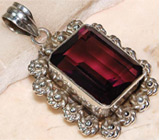 Кулон с пурпурным кубиком циркония Серебро 925