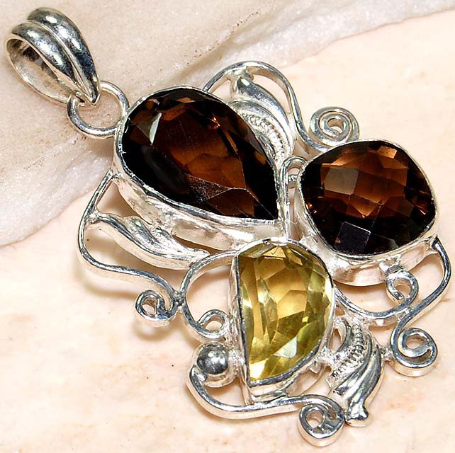 Кулон с дымчатыми топазами и цитрином