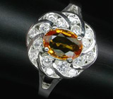 Кольцо с роскошным оранжевым сапфиром и цирконами Серебро 925
