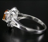 Кольцо с роскошным оранжевым сапфиром и цирконами Серебро 925