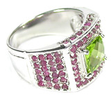 Перстень с перидотом и розовыми сапфирами Серебро 925