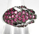 Кольцо «Леопард» с пурпурными сапфирами и изумрудами Серебро 925