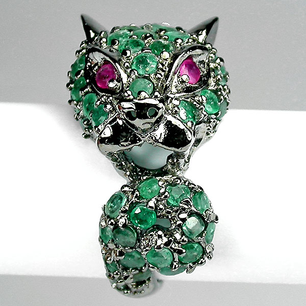 Кольцо «Леопард» с изумрудами и сапфирами