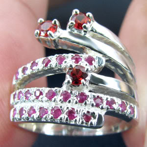 Кольцо с розовыми сапфирами