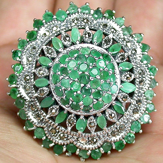 Потрясающее КРУПНОЕ кольцо с изумрудами