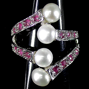 Оригинальное кольцо с жемчугом и сапфирами