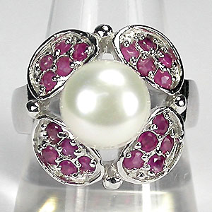 Кольцо с жемчужиной и сапфирами