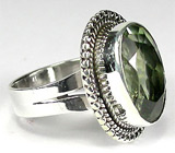 Стильное кольцо с зеленым аметистом Серебро 925