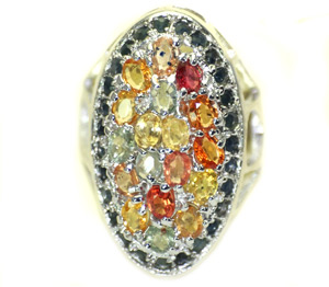 Эффектный перстень с разноцветными сапфирами