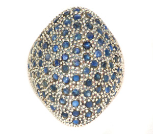 Замечательное кольцо с синими сапфирами